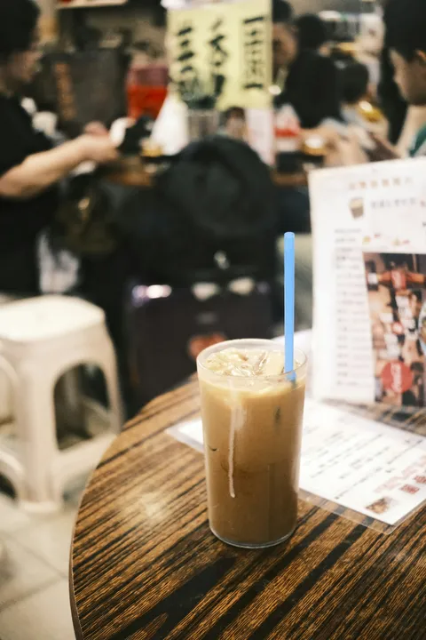 香港茶餐廳文化:絲襪奶茶的起源與演變