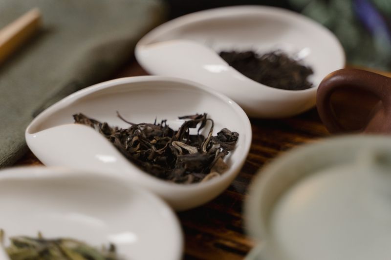 岩茶烏龍的沖泡藝術:從選茶到品鑑